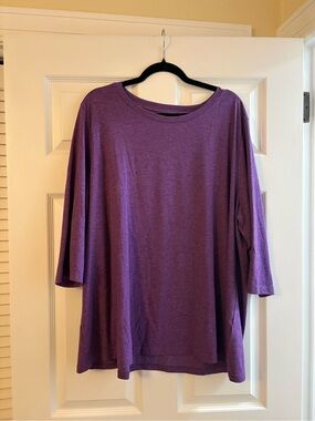 Women's Relaxed Scoop Neck Long Sleeve Top in Purple